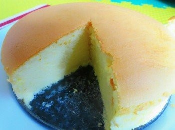 step9: 蛋糕組織細膩，口感鬆軟。 ，蛋糕放進冰箱後吃更佳^_^