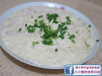 step7: 最後灑上少少蔥粒，就可以食得啦~