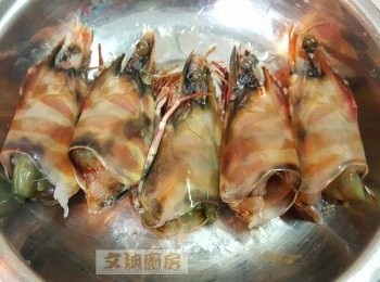 step3: 大蝦，去頭