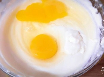 step12: 蛋直接加入拌勻