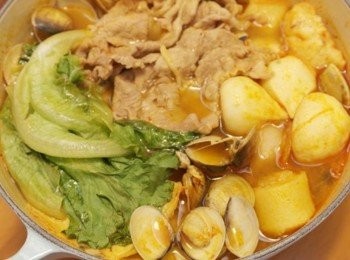 step10: 湯頭喝起來酸酸又辣辣的~~喝著喝著身體都熱了起來!!