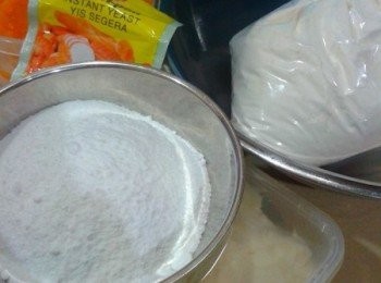 step1: 预备好所有的<span class="group_1">食材</span>。