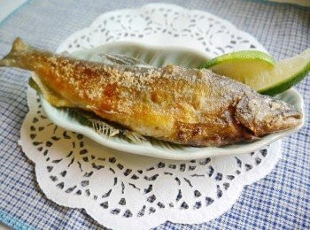 step4: *起鍋擠上些檸檬汁，灑上些胡椒粉即可食用。