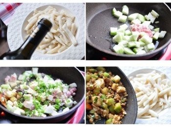 step10: 將製好的麵條下鍋滾煮後撈起，加些橄欖油略拌靜候(這樣麵條才不會冷卻後黏住)，再來將絞肉與絲瓜丁拌炒，陸續放入豆腐丁、蔥花以及醬料調味，均勻翻炒後，最後熱騰騰的淋上通心麵條上就大功告成囉!