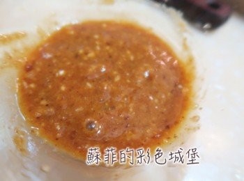 step1: 將所有<span class="group_2">調味料</span>混合攪拌均勻。