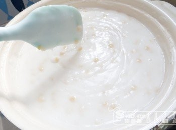step4: 下馬豆煮至糊狀，即可入模，放涼雪凍切片即成