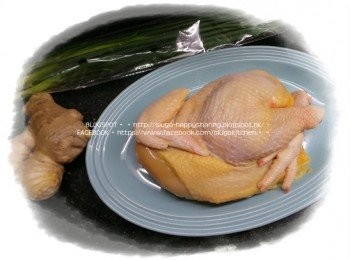 step1: 雞洗淨，去頭去尾，加入醃料塗抹全身醃約20分鐘。