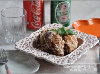 step4: 用廚紙索去油，放涼一會，即可配上啤酒，它們應該是一對的。