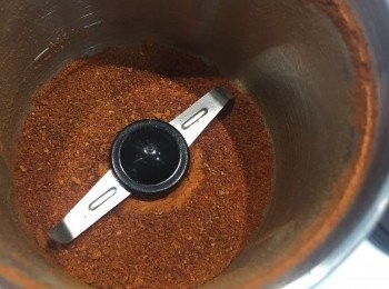 step3: 將蕃茄乾用磨粉機打成粉末