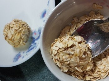 step4: 再沾上燕麥待用