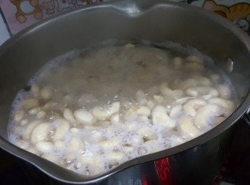 step2: 大火煮滾，再煮5分鐘