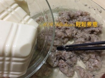 step8: 加入豆腐拌勻