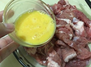 step9: 加入蛋液拌勻