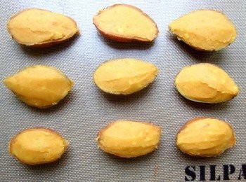 step4: 將地瓜泥填回地瓜皮。