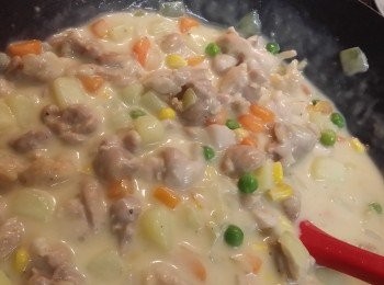 step5: 最後加入芝士粉拌至均勻即可配上白飯享用。