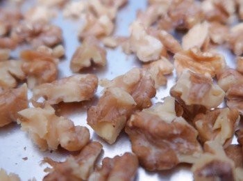step1: 合桃用100度焗香