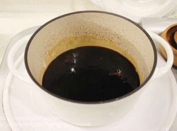 step3: 取另一鍋子放入豉油汁材料, 以中小火煮滾