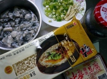 step1: 備好材料，豆鼓我是用濕的，香氣比較香..