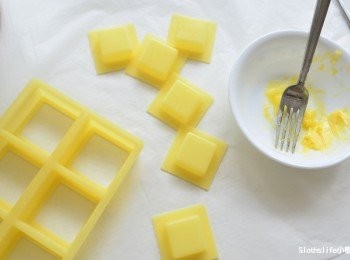 step6: 將模具塗上奶油