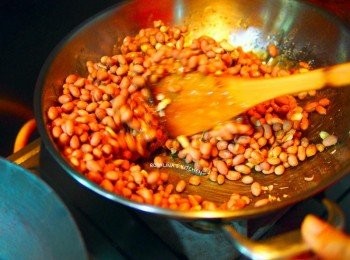 step7: 7.用鏟子快速拌勻。