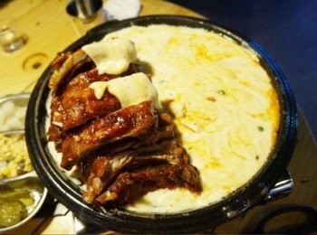 step1: 這就是弘大詹姆士起士肋排~~很大一鍋而且滿滿的起士是想逼死誰!!!