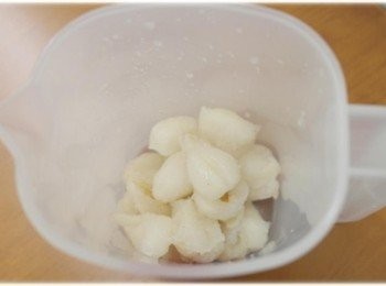 step2: 接著一樣通通放在一塊兒~~~ 開始拿起攪拌棒打囉:)