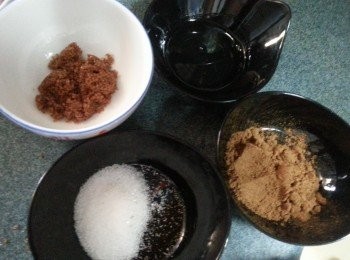 step1: 先將醃肉料拌勻