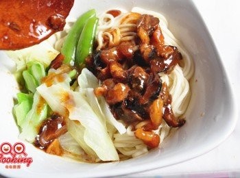 step9: 隨意拌麵拌飯，都能吃的開心! 還可以加入雞蛋和豆腐一起滷更豐盛!