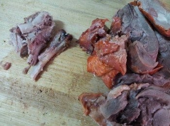 step2: 燒鴨眼把骨頭去掉 , 骨頭要留著