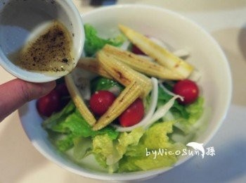 step5: <span class="group_2">醬汁</span>和蔬菜拌勻