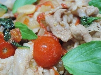 step7: 這一碗打拋肉片蓋飯，十分好吃喔!!!