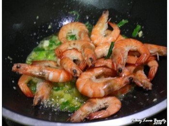 step7: 一起拌炒大約３分鐘即可盛盤