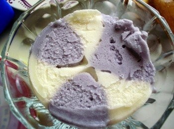 step3: 接著把冰淇淋倒蓋上去