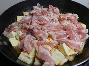 step3: 再下肉片炒過，就可以起鍋囉