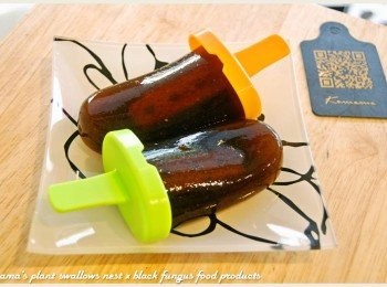 step6: 脫模前可稍微泡一下溫水，利用熱氣傳達使其順利脫模，可單吃，也能添加煉乳來增味。