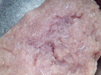 step4: 接著加入蔥和果皮搓均。