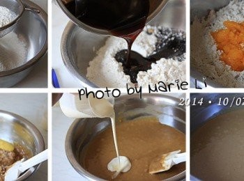 step4: 《中筋麵粉》《在來米粉》《糯米粉》《無鋁泡打粉》
所有粉類全部混合均勻，過篩放進工作鋼盆中
要確實將所有粉類拌勻才不會影響口感

將《蜂蜜黑糖露》倒進粉類中拌勻
再依序加入《南瓜泥》、《雞蛋》、《鮮奶油》
全部攪拌均勻成無粉粒濃稠狀態
封上保鮮膜靜置 30分鐘醒麵。