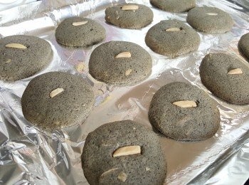 step8: 取出，放在架上放涼後即可。