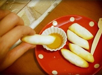 step12: 沾一些蜂蜜吃更好吃^^" 好簡單的零嘴...棒棒棒!!!