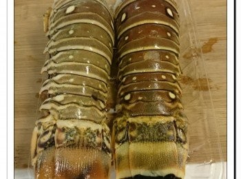 step1: 龍蝦解凍。