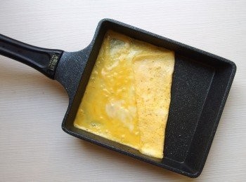 step5: 先做好蛋絲備用。