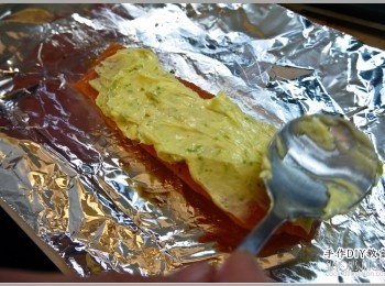 step9: 9.最後塗上剛剛拌好的檸檬奶油。