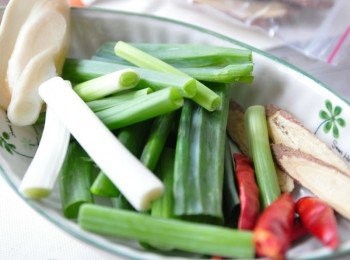 step2: 備妥爆香料