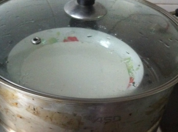 step4: 水開後，中大火蒸15分鐘。