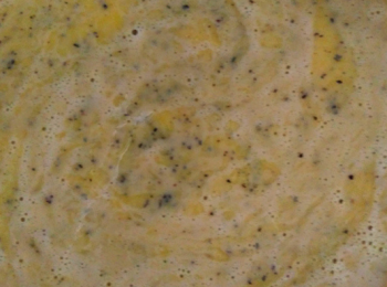 step3: 再倒入冷卻後的奶茶液攪拌均勻。