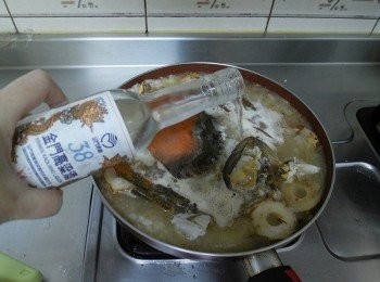 step5: 起鍋前加入所有的<span class="group_2">調味料</span>，依個人口味再增加鹹度。