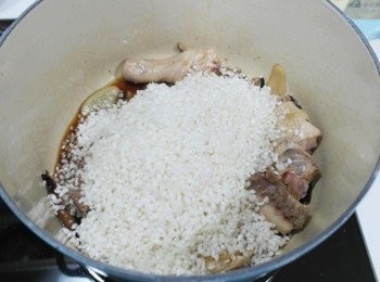 step7: 接著把白米倒入~~