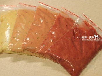 step9: 將五色麵糊分別裝入密封袋或塑膠袋中封緊，冷藏至少30分鐘。