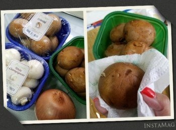 step1: 磨菇清潔方法：千析唔好放喺水度洗，用水直接沖洗煮嘅時候會出大量水份。磨菇只需要用濕毛巾或用略濕嘅廚房紙抹去污垢就可以。