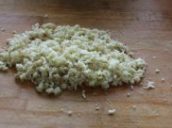 step3: 姜蒜剁成末